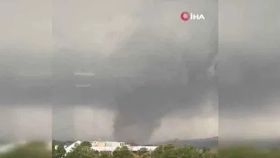 ABD’yi hortum ve şiddetli fırtına vurdu: 6 ölü