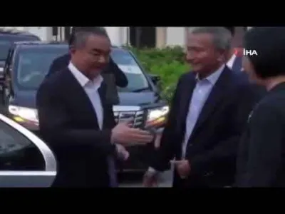 Çin Dışişleri Bakanı Wang Yi’den diplomatik jest