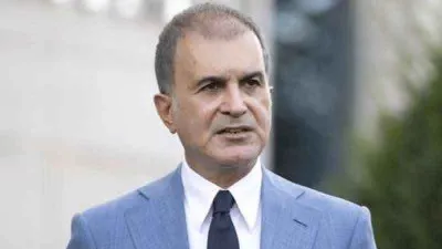 AK Parti Sözcüsü Çelik'ten İsviçre'de Cumhurbaşkanı Erdoğan'ı ve Türk bayrağını hedef alan eyleme tepki