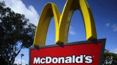 McDonald's ABD ofislerini kapattı