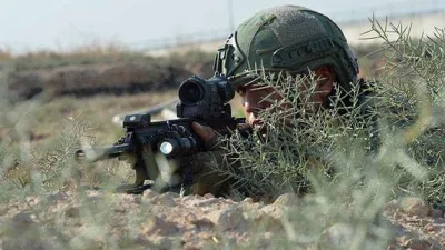 Mehmetçik teröristlerin Zap’taki 'sözde' kalesine girdi