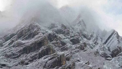 Şırnak Nisan ayında beyaza büründü, meşe ormanları beyazlar içinde kayboldu