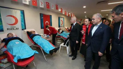 Üsküdar'da 100. yılın ilk kan bağışı etkinliği düzenlendi