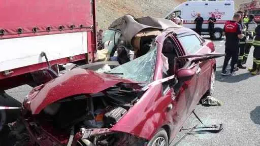 Erzincan'daki kazada iki kişi hayatını kaybetti 