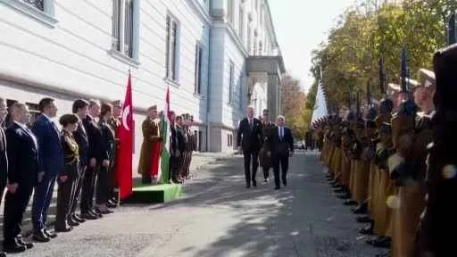 Milli Savunma Bakanı Güler, Macaristan’da askeri törenle karşılandı