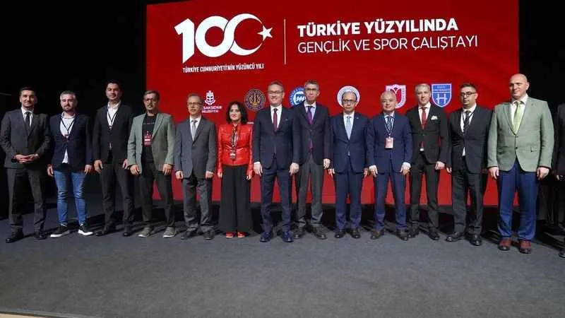 Başakşehir’de Türkiye Yüzyılı’nda Gençlik ve Spor Çalıştayı yapıldı