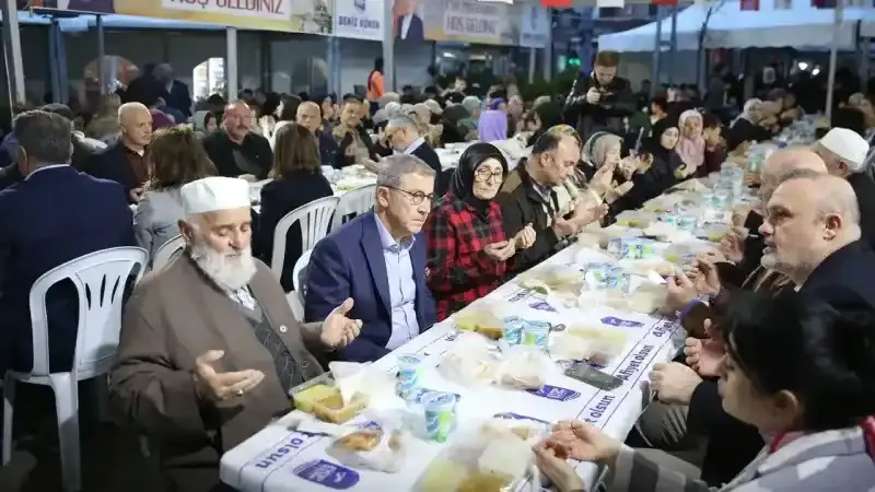 Kemerburgazlılar dev iftar sofrasında buluştu