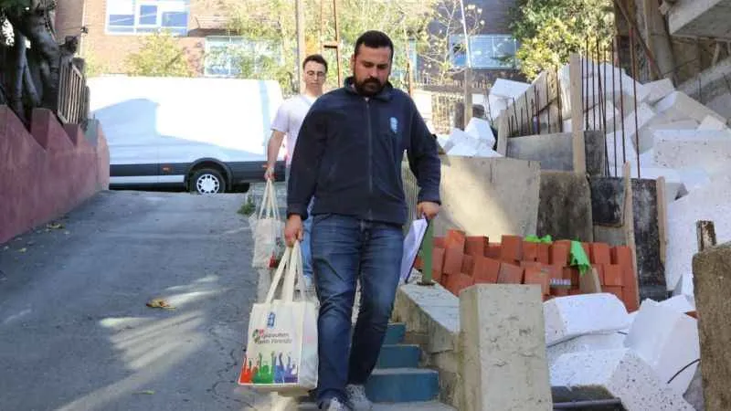 Eyüpsultan Belediyesi üniversite öğrencilerinin yanında 