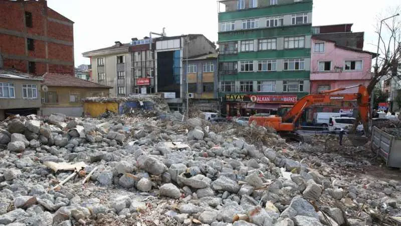Haliç Hospital binasının yıkımı tamamlandı