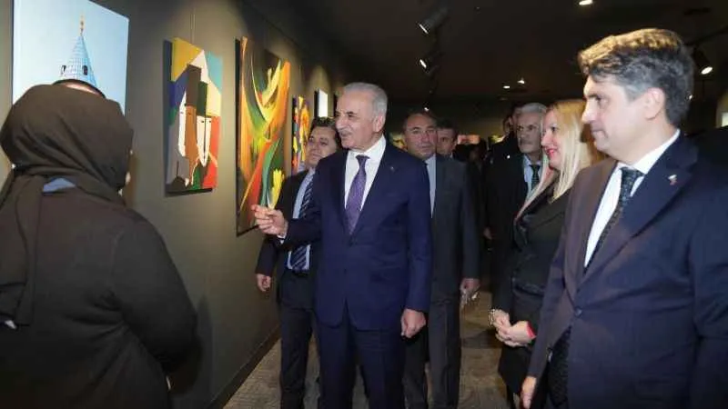 Ümraniye cezaevindeki hükümlülerin eserleri sergilendi