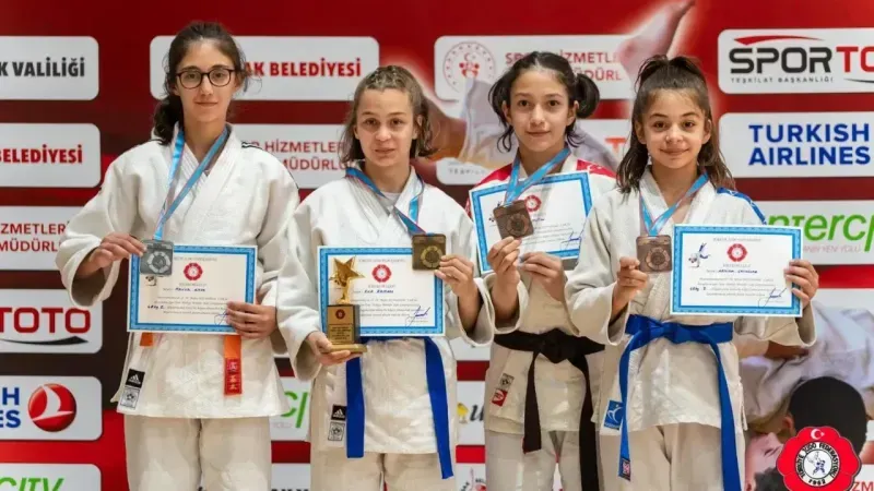 Minikler Türkiye Judo Şampiyonası'nda Ümraniye rüzgarı