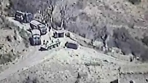 Azerbaycan: "Ermeni gruplar, Karabağ'da yasa dışı askeri teçhizat taşımak için ambulansları kullanıyor"