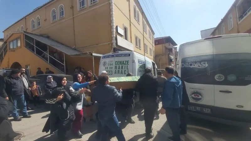 Üzerine demir kapı düşen Mustafa Eren Bayram hayatını kaybetti