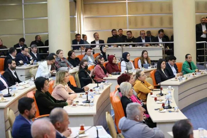 Bakan Çavuşoğlu: “Bu farklı bir seçim olacak”