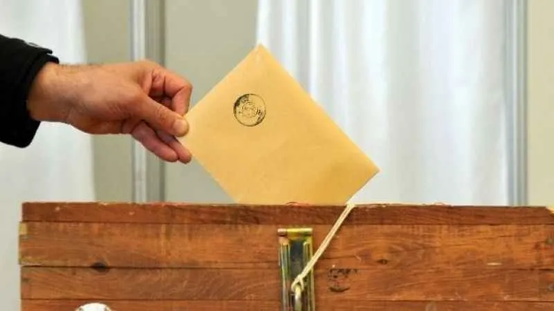 Siyasilerin yakınları milletvekili aday listelerinde... İŞTE O İSİMLER...