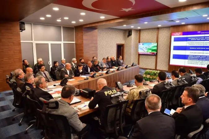 Bakan Nebati: Deprem bölgesindeki esnafa kredi imkanı sağlıyoruz