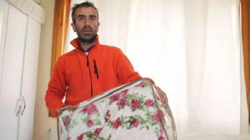İçi altın dolu battaniyeyi deprem bölgesine gönderdi