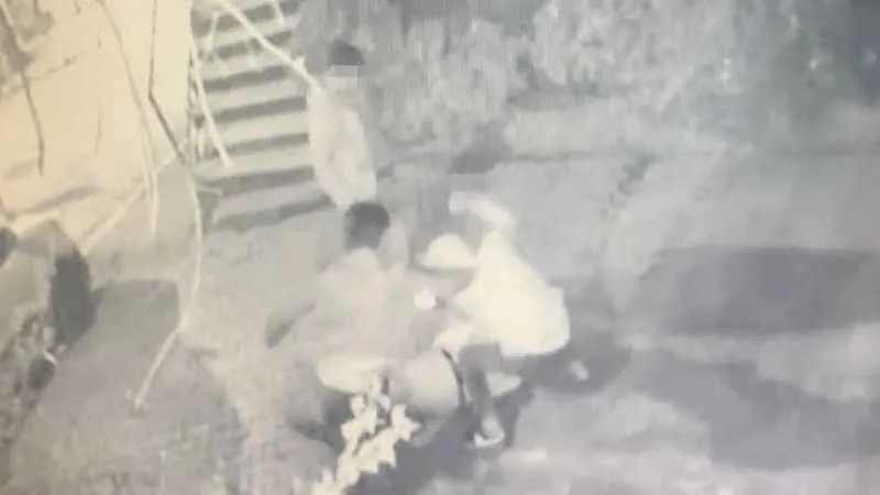 Müezzini feci şekilde darp ettiler