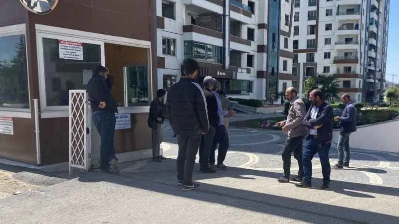 Adana'da firma çalışanını dövdüler 'pardon' dediler