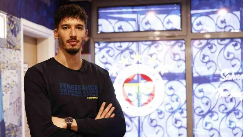 Fenerbahçe’ye Altay Bayındır'dan kötü haber