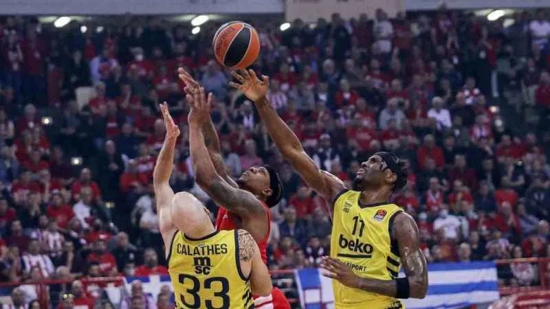 Fenerbahçe Beko, Play-Off maçlarına mağlubiyetle başladı