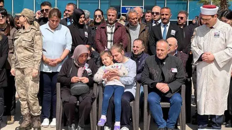 Mardin’de şehit olan Astsubay Üsçavuş Mehmet Gündüz asker törenle memleketine uğurlandı