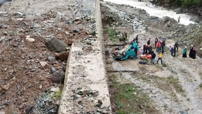 Rize’deki kazada Hayrullah Bilgin, İsmet Bilgin, Beyza Nur Bilgin, Mehmet Özdemir ve Mürvet Özdemir hayatını kaybetti