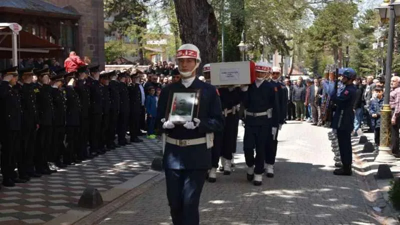 Görevi başında hayatını kaybeden piyade er Ahmet Hakan Şen son yolculuğuna uğurlandı