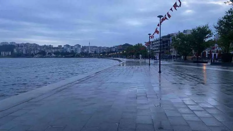 Çanakkale Eceabat açıklarında korkutan deprem