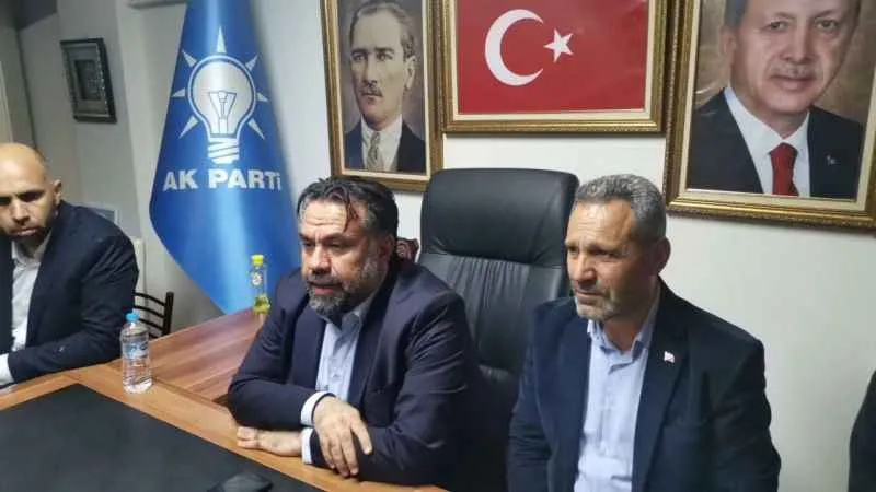 AK Parti seçim aracına saldırı