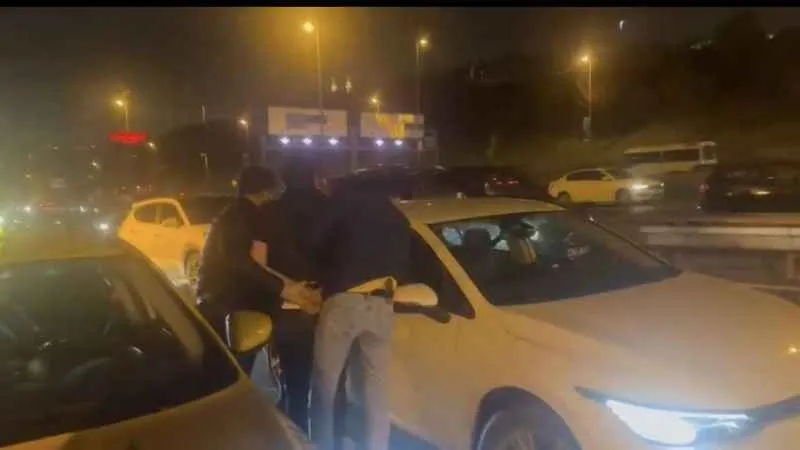 İstanbul'daki taksiden cephanelik çıktı