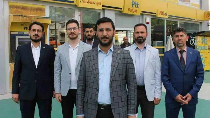 HÜDA-PAR, Kemal Kılıçdaroğlu’na parti programı hediye etti