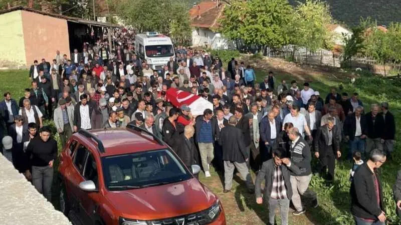 Hatay’da hayatını kaybeden polis memuru Şenol Esen Simav’da toprağa verildi