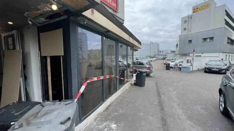 Almanya’da Türk seyahat acentesi ateşe verildi