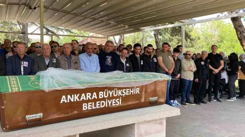 Zafer Partisi Basın Danışmanı Ceren Gürkan toprağa verildi