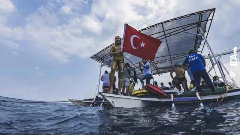 Şahika Ercümen rekor kırdı