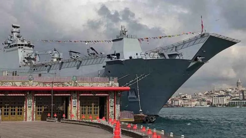 TCG Anadolu Gemisi'ne yoğun ilgi sürüyor