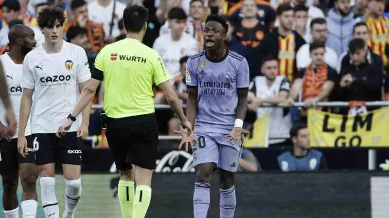 Valencia 5 maç seyircisiz oynayacak!