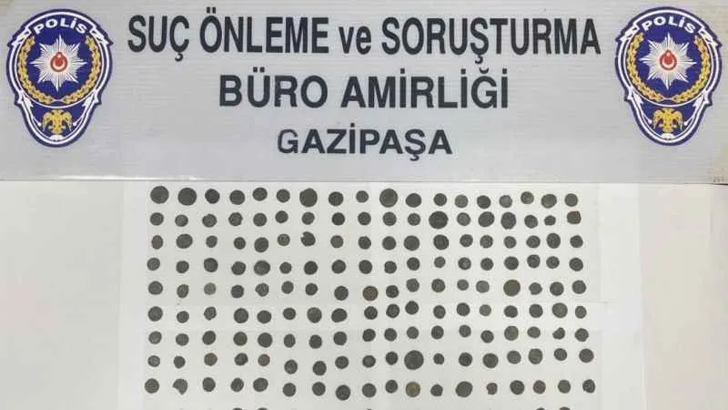 Motosiklet oturağından 179 Roma sikkesi çıktı