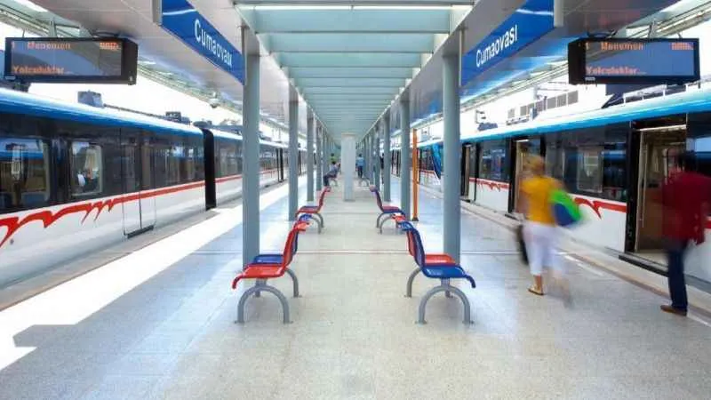 İzmir'de seçim günü toplu ulaşım 24 saat 