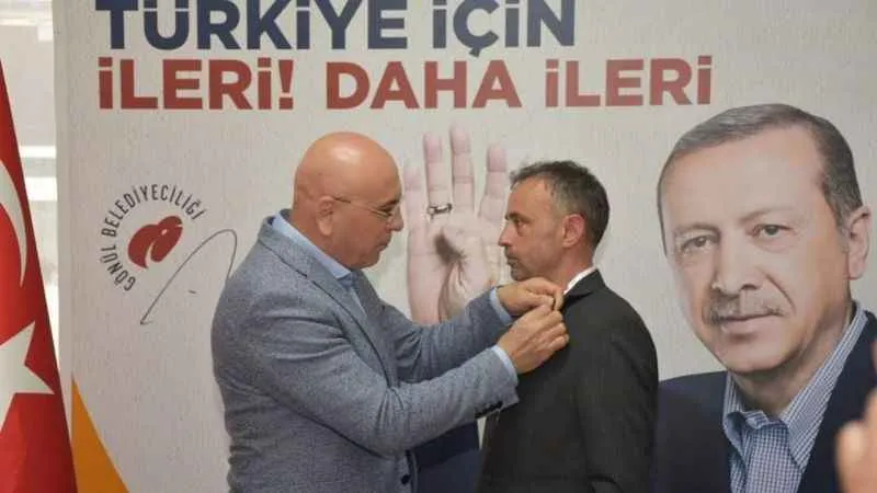 İYİ Parti’den istifa eden belediye başkan adayı Anıl Eren, AK Parti’ye katıldı