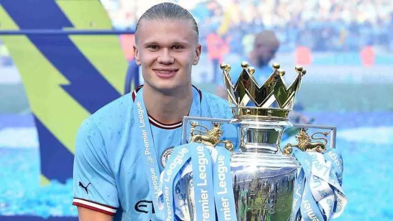 Premier Lig’de sezonun futbolcusu gol makinesi Erling Haaland
