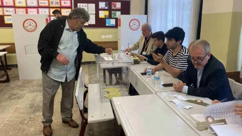 İkinci tur için oy kullanma işlemi başladı