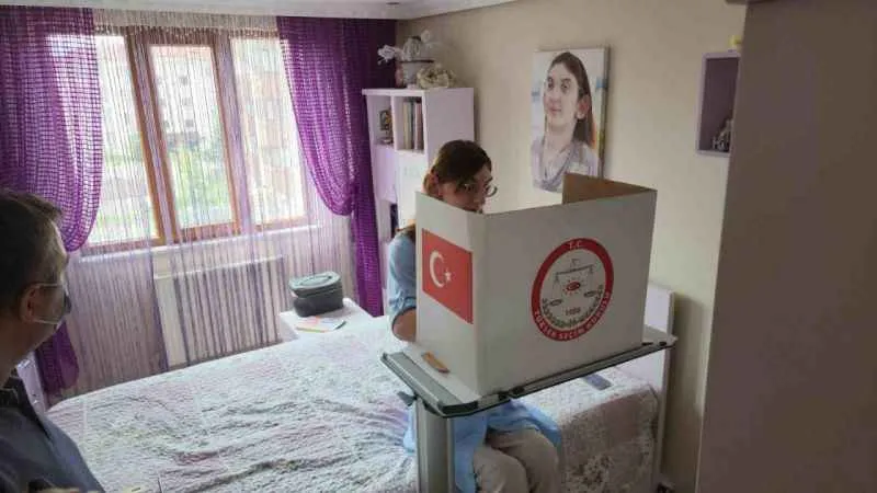 Dünyanın en uzun boylu kadını" Rumeysa Gelgi oyunu evinde kullandı