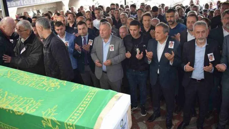 Seçim gecesi uğradığı saldırıda hayatını kaybeden Erhan Kurt toprağa verildi