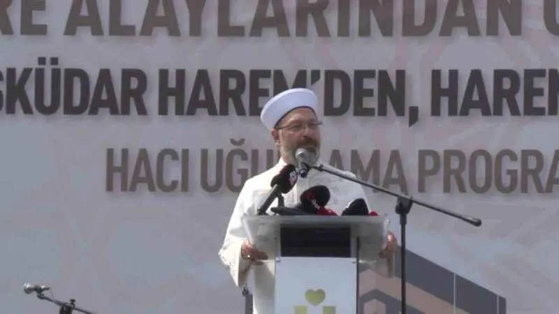 Hacı adayları Üsküdar’da düzenlenen programla uğurlandı