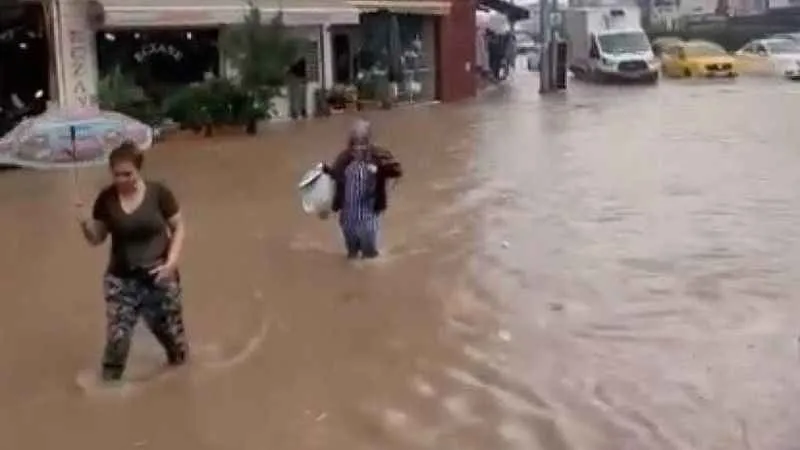 Ankara'dan sonra İzmir de sular altında