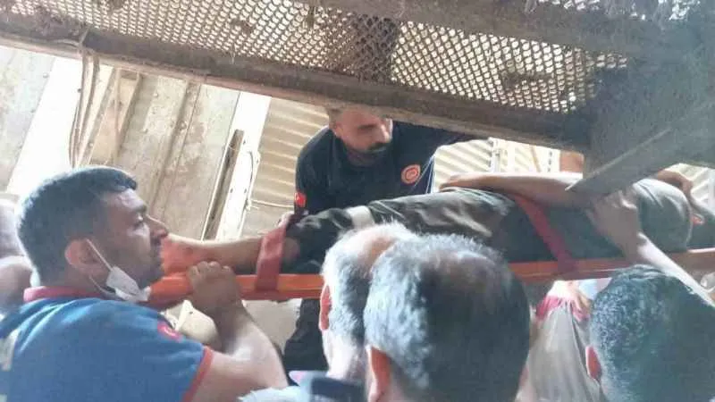 Ayağını öğütme makinesine kaptırdı, son anda kurtarıldı