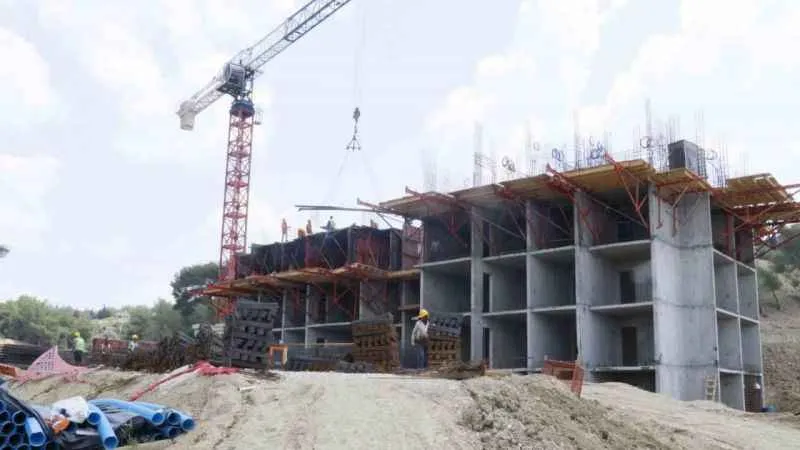 Adana’da TOKİ konutları yükselmeye başladı