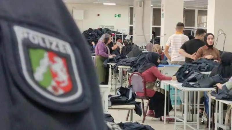 Alman polislerinin üniformaları Bingöl’den
